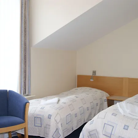 Rode-kro Inn 3*