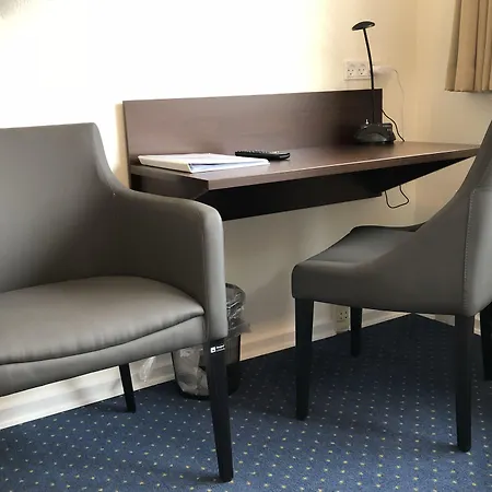 Rode-kro Inn 3*